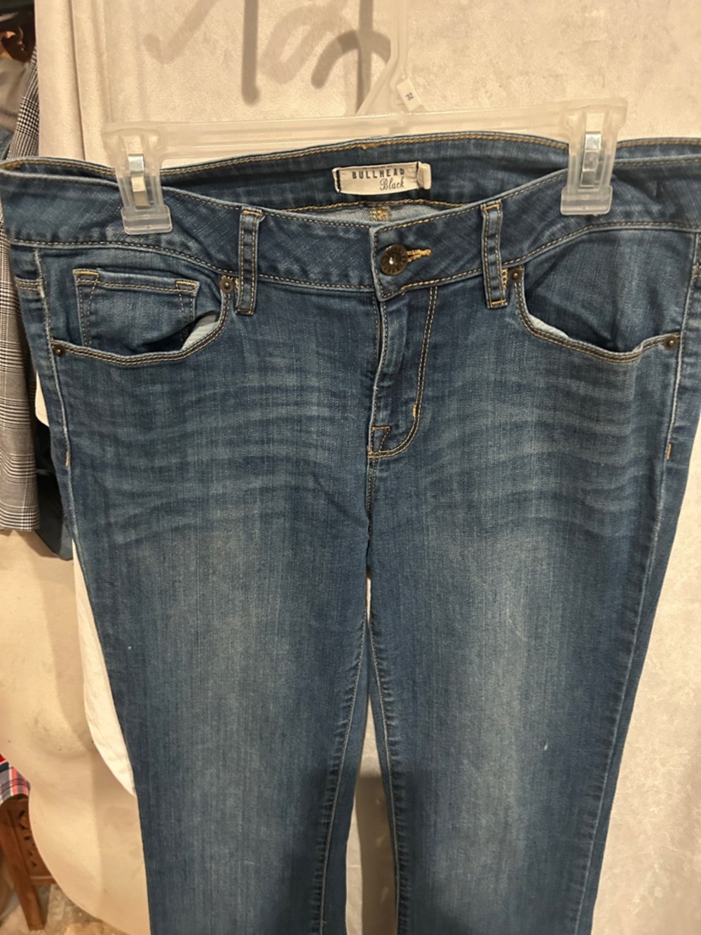 Bullhead Women's Skinny Jeans in Medium Blue Wash
